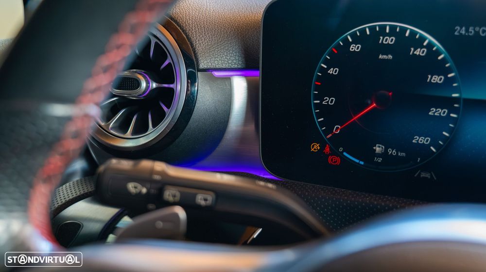 Mercedes-Benz A 200 AMG Line Aut. - 19