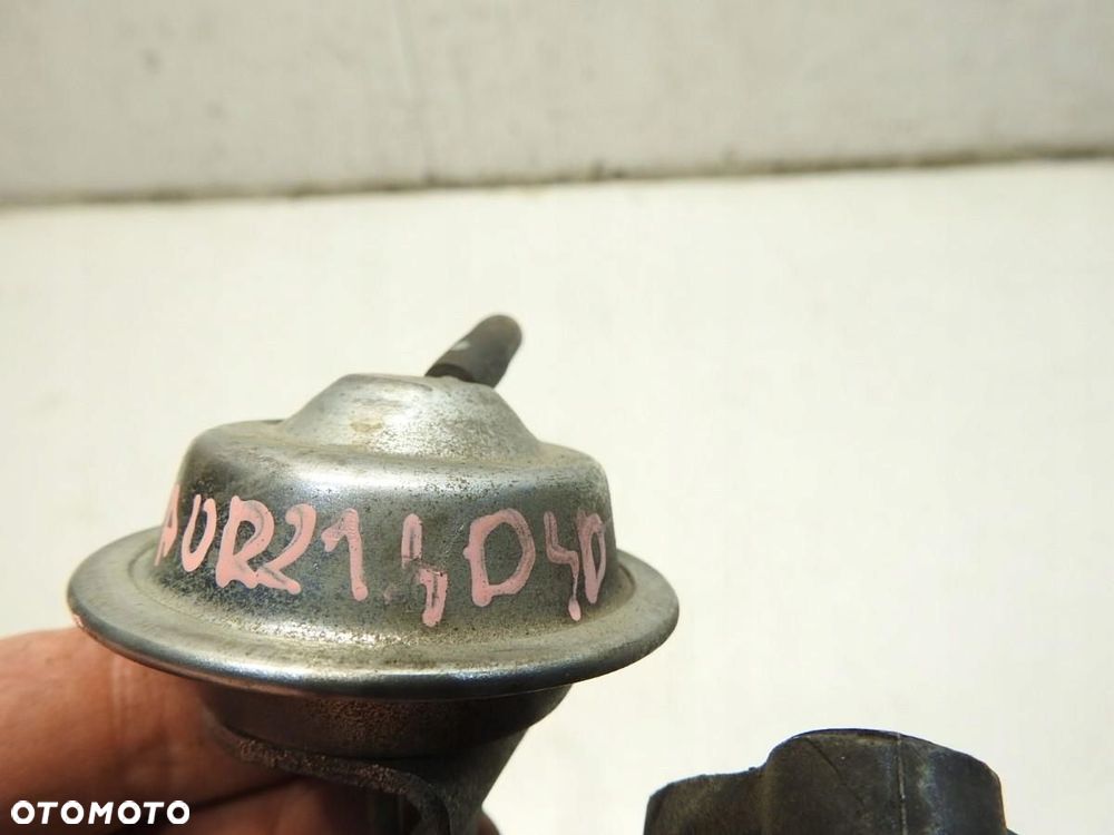 ZAWÓR EGR PRZEPUSTNICA TOYOTA AURIS II 1.4 D4D - 2