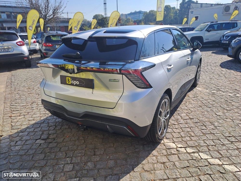 MG MG4 64 kWh Luxury - 8