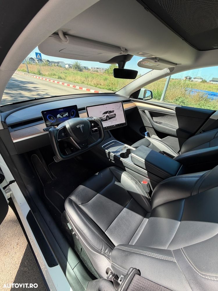 Tesla Model Y AWD Performance - 2