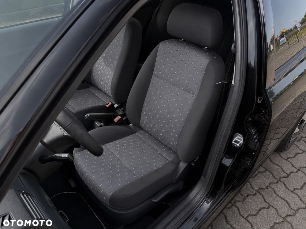 Skoda Octavia 1.6 Tour - 17