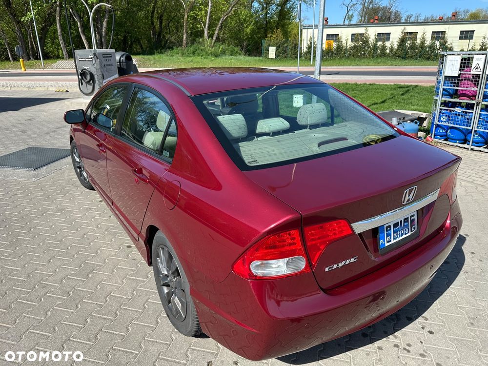 Honda Civic 1.8 Executive - 12