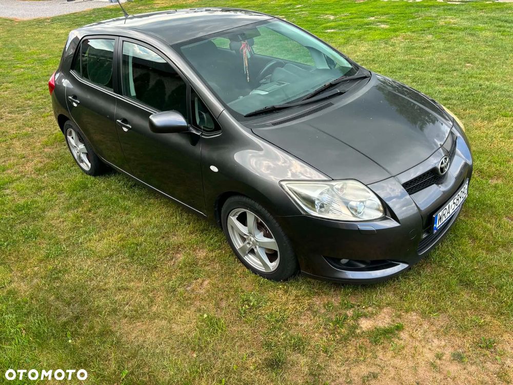 Toyota Auris 2.0 D-4D - 1