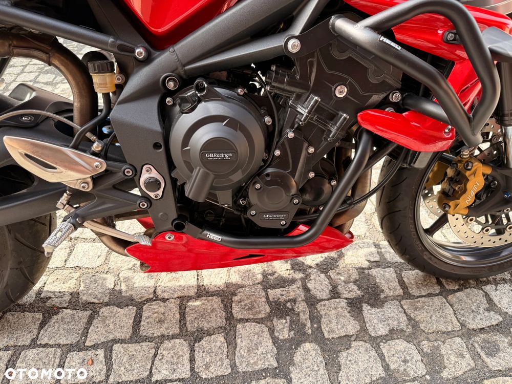 Triumph Street Triple - 15