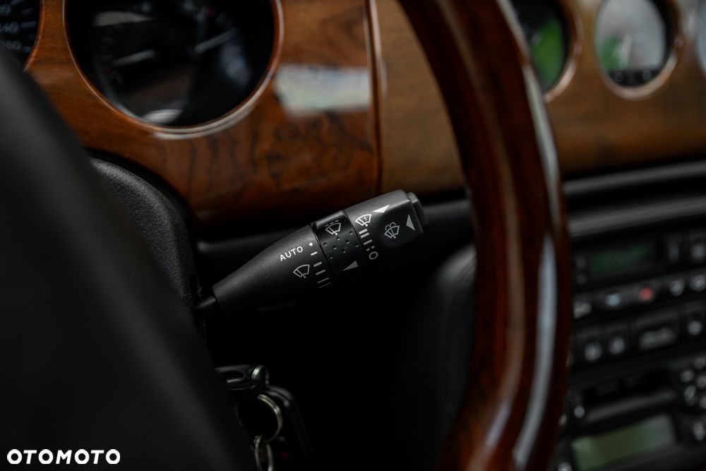 Jaguar XK8 - 26