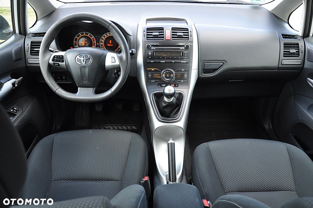 Toyota Auris 1.33 VVT-i Terra Start - 25