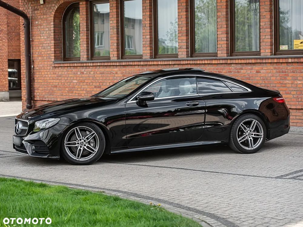 Mercedes-Benz Klasa E 300 9G-TRONIC AMG Line - 6
