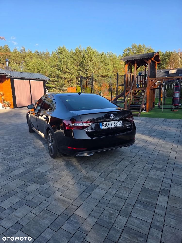Skoda Superb 2.0 TDI 4x4 Sportline DSG - 15