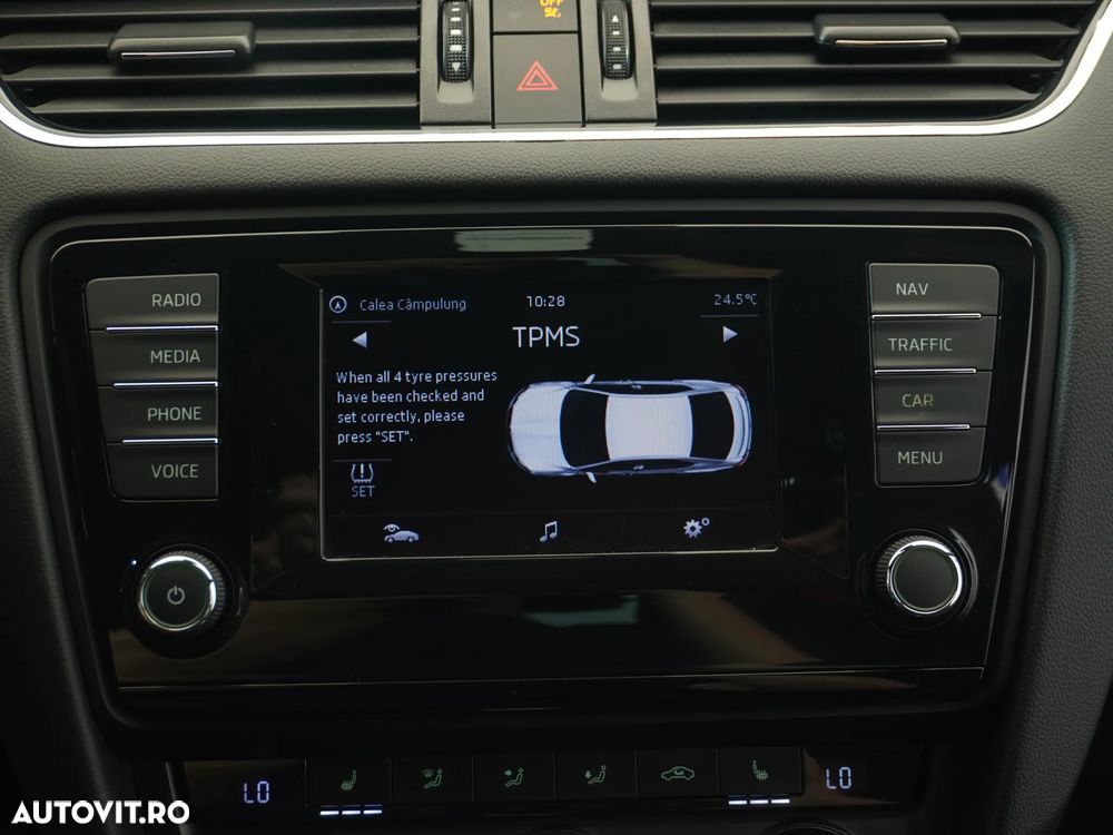 Skoda Octavia 2.0 TDI DSG RS - 21