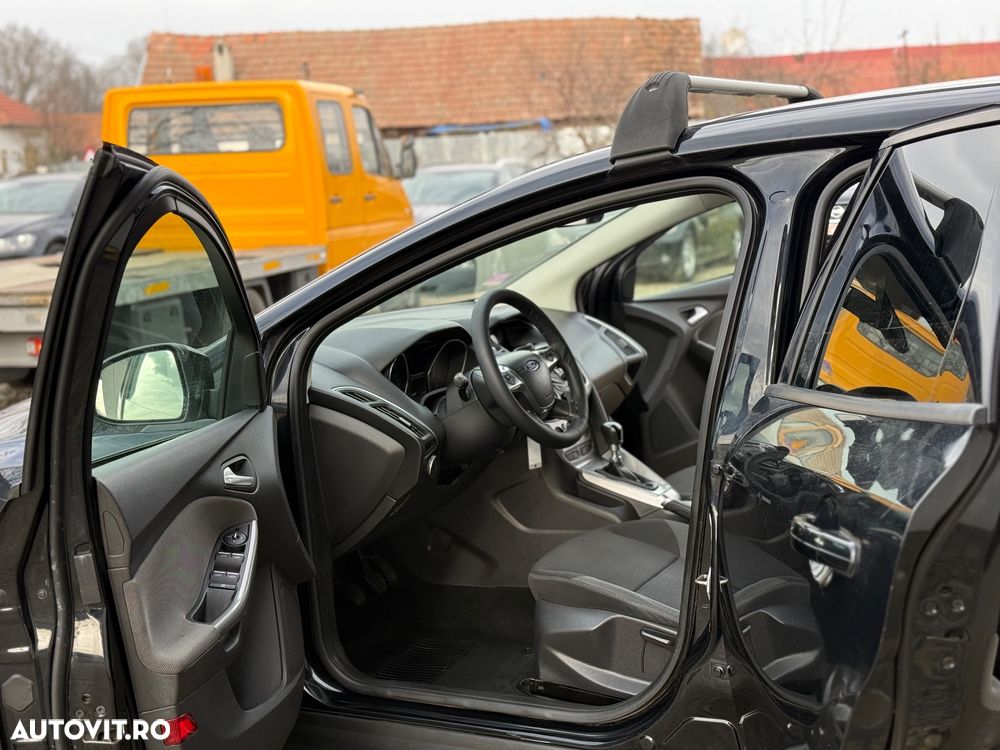 Ford Focus 1.6 TDCi DPF Titanium - 6