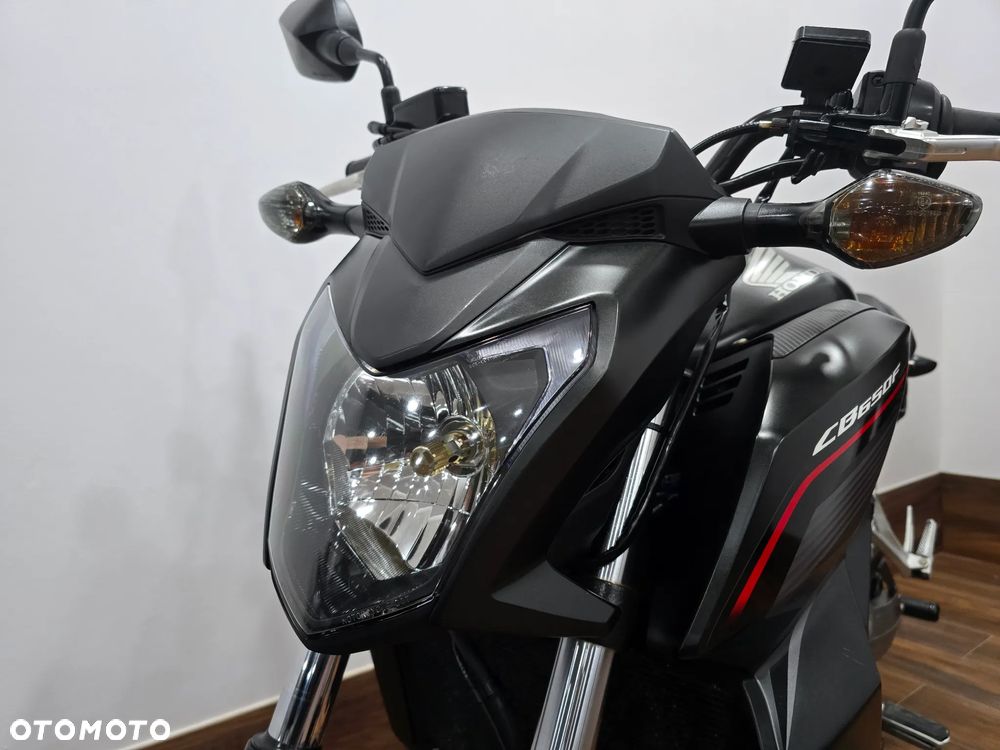 Honda CB - 28
