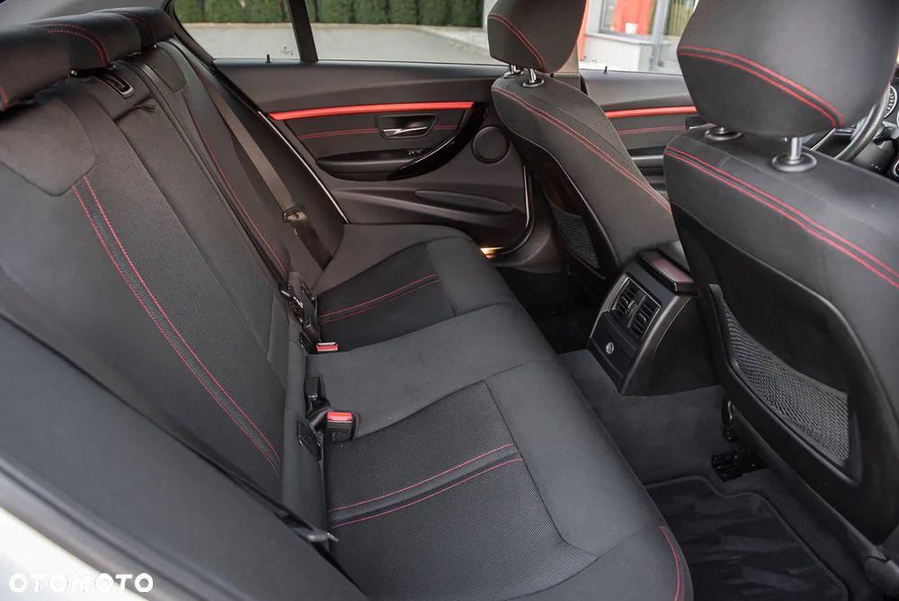 BMW Seria 3 320d xDrive Sport Line Shadow - 30