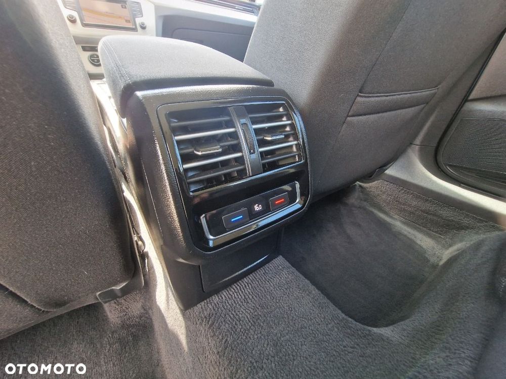 Volkswagen Passat Variant - 19
