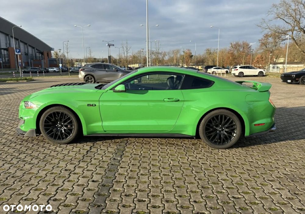 Ford Mustang - 6
