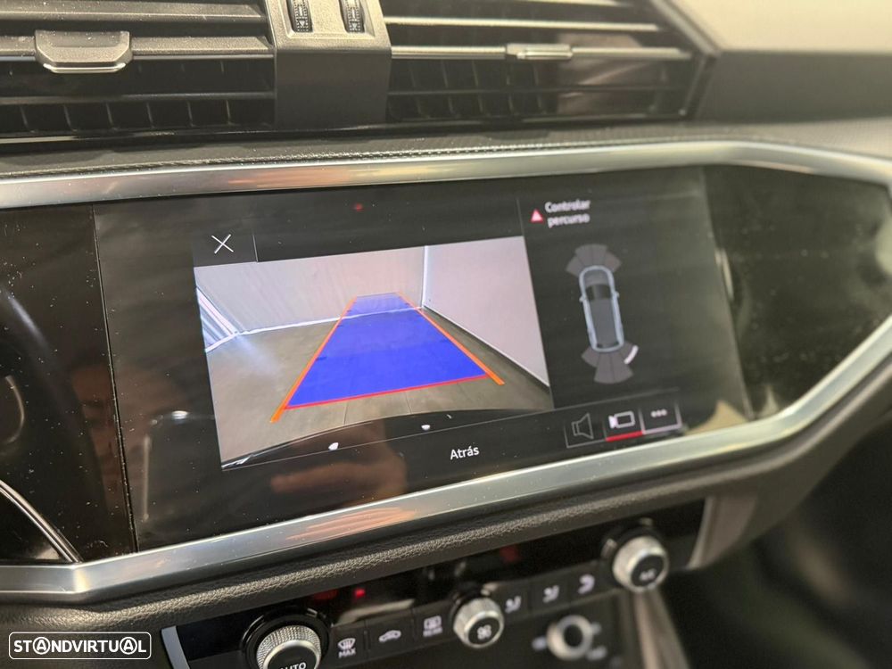 Audi Q3 45 TFSIe S tronic - 11