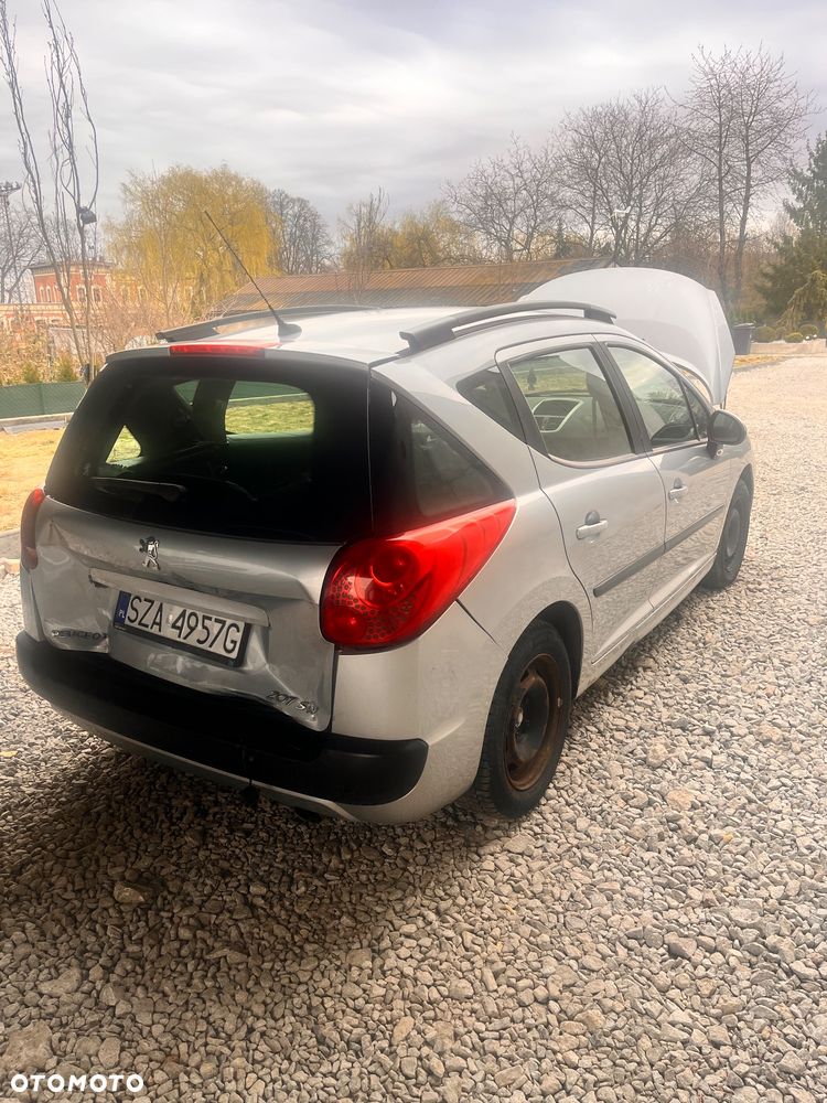 Peugeot 207 1.4 16V Presence - 2