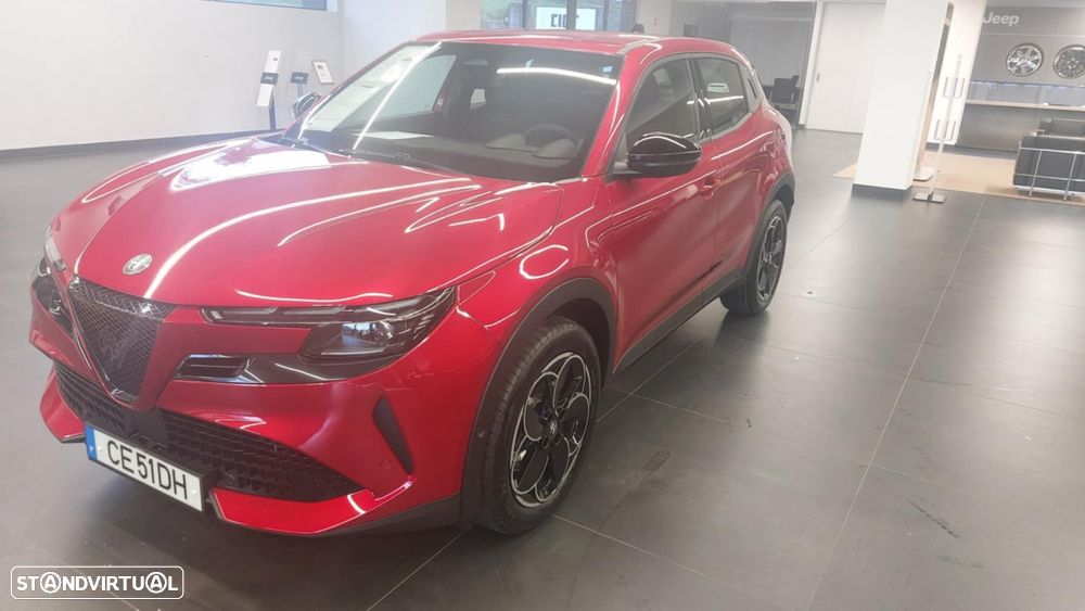 Alfa Romeo Junior 1.2 Q4 eDCT6 - 1