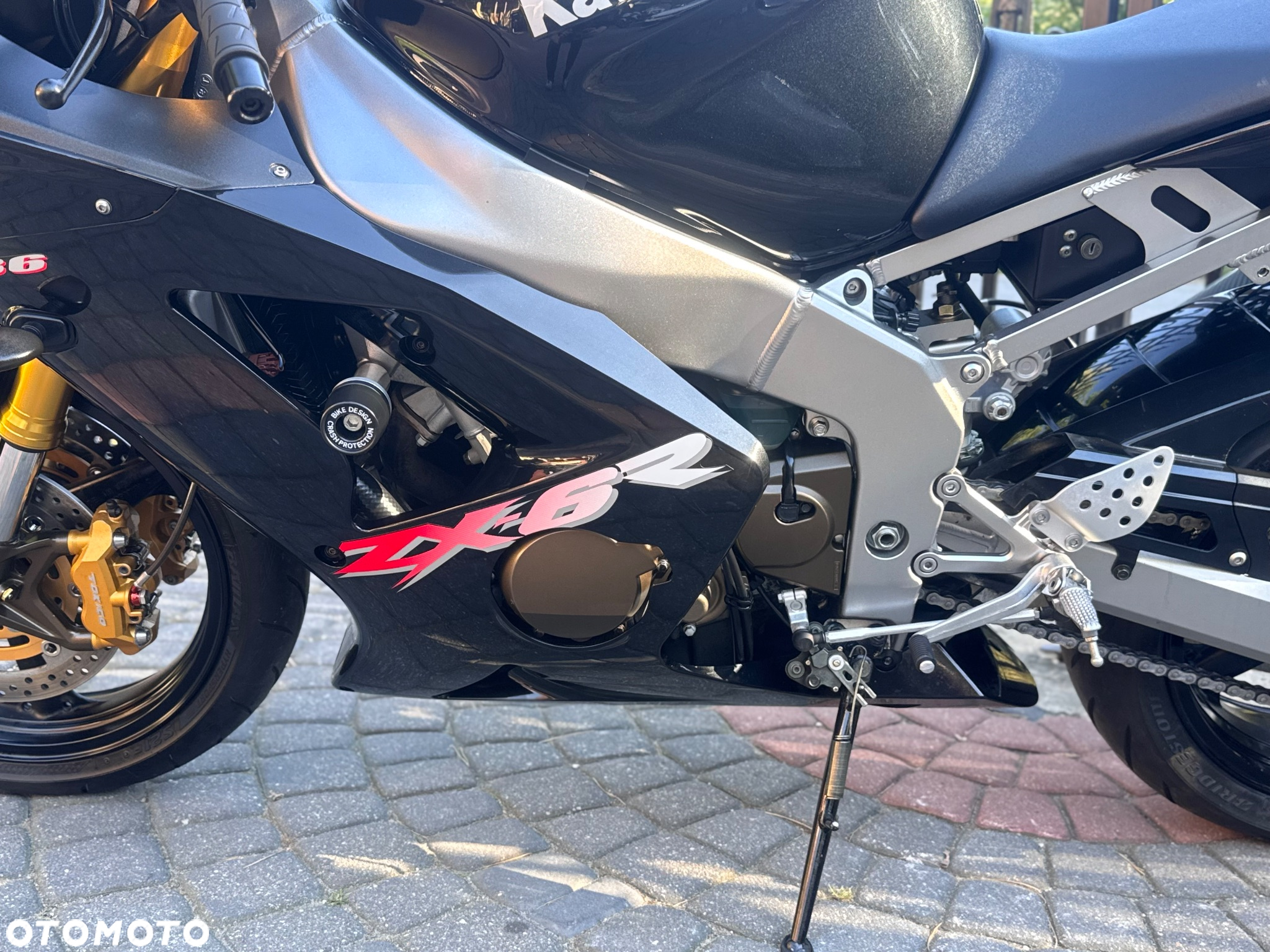 Kawasaki ZX - 16