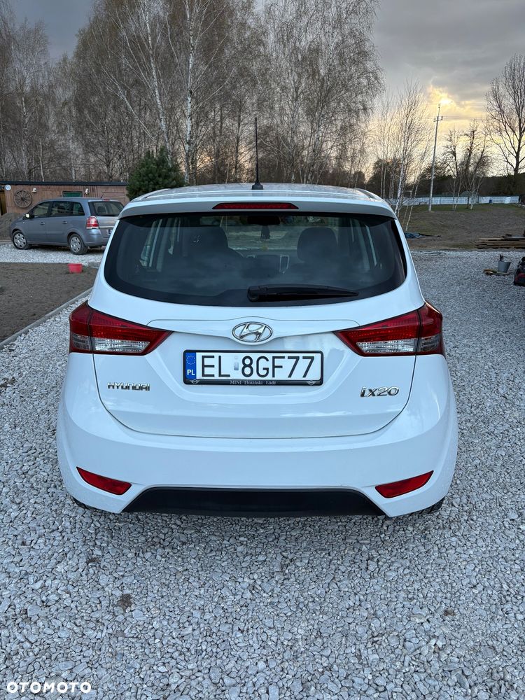 Hyundai ix20 - 10
