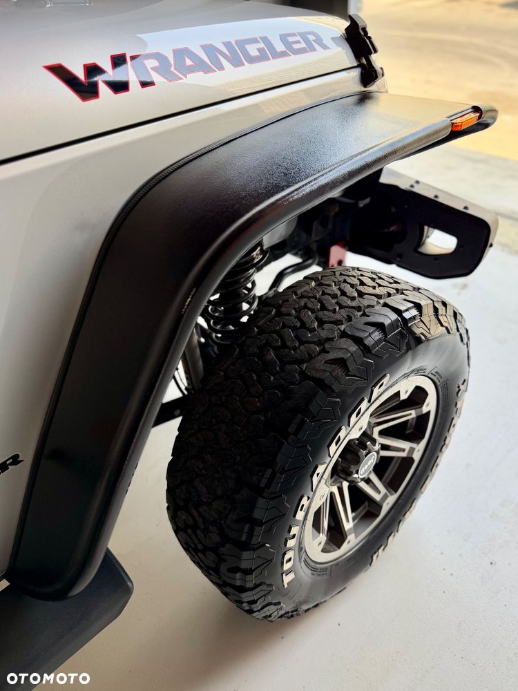 Jeep Wrangler 3.6 Sahara - 24