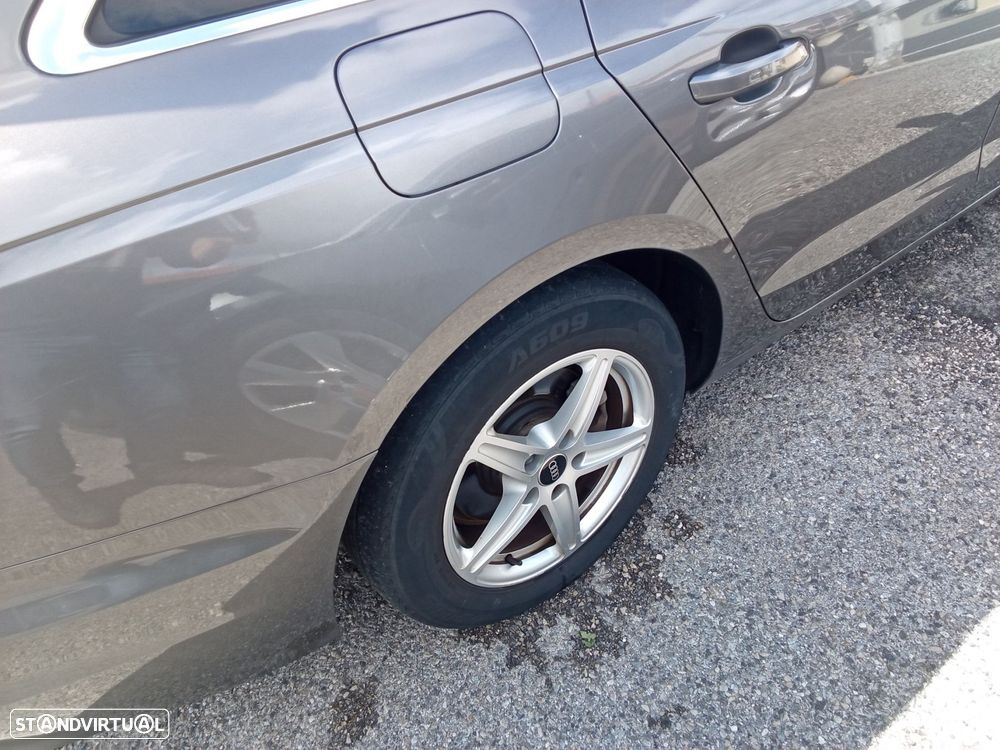 Audi A4 Avant 35 TDI Advanced S tronic - 9