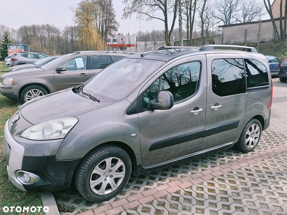 Peugeot Partner 110 Tendance mit Familien-Paket - 1