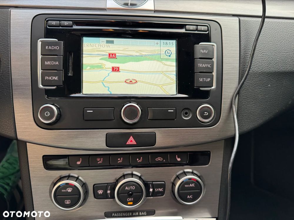 Volkswagen Passat 2.0 TDI 4Mot Highline DSG - 21