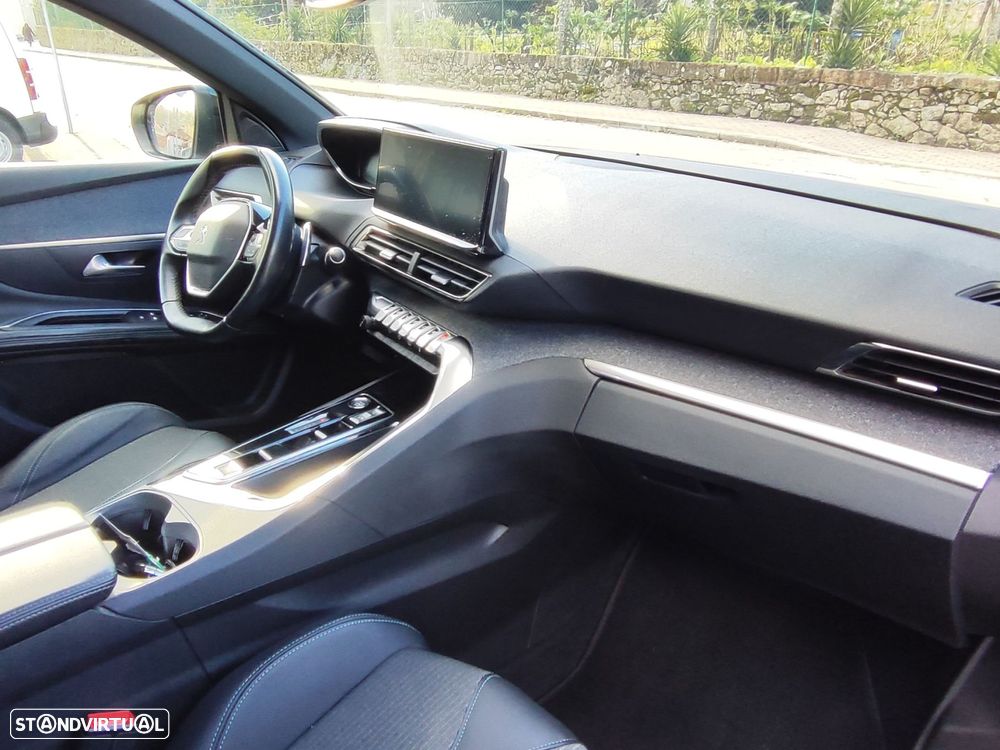 Peugeot 3008 1.5 BlueHDi Allure Pack EAT8 - 11