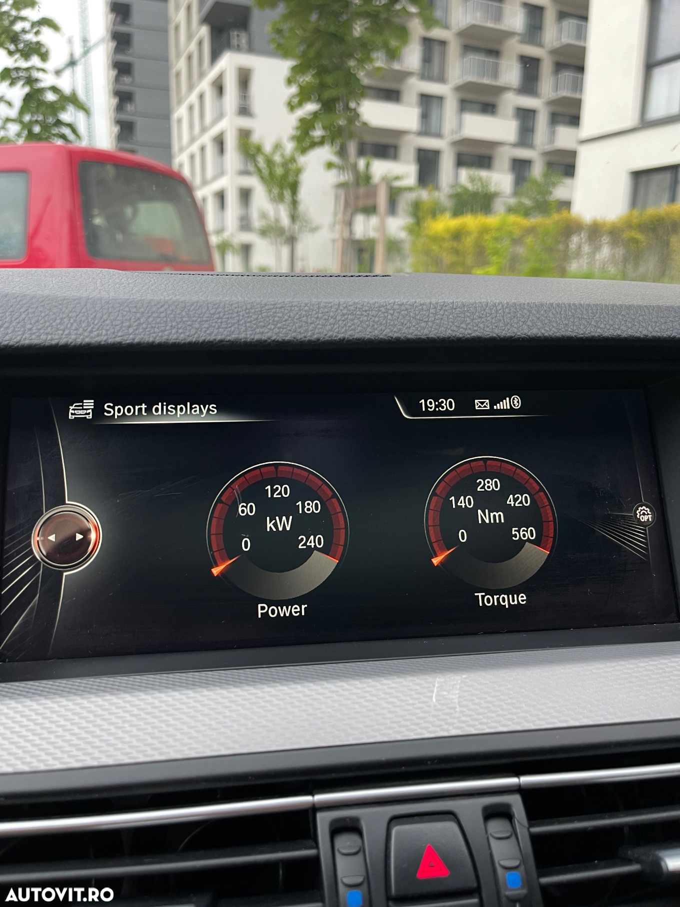 BMW Seria 5 530d xDrive AT - 29