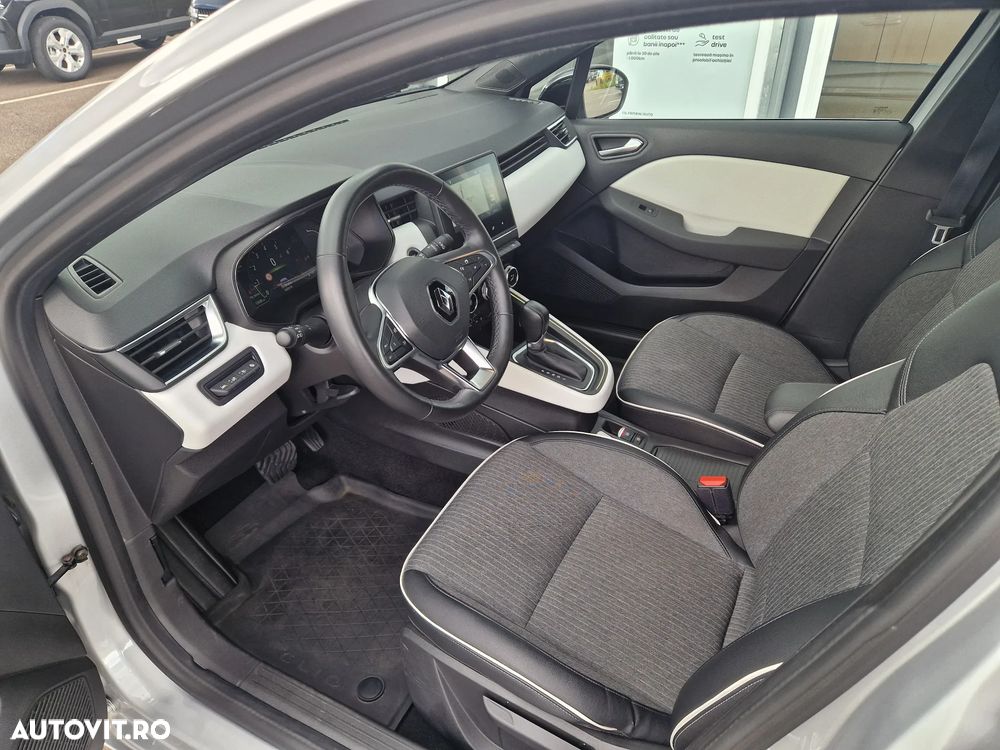 Renault Clio - 10