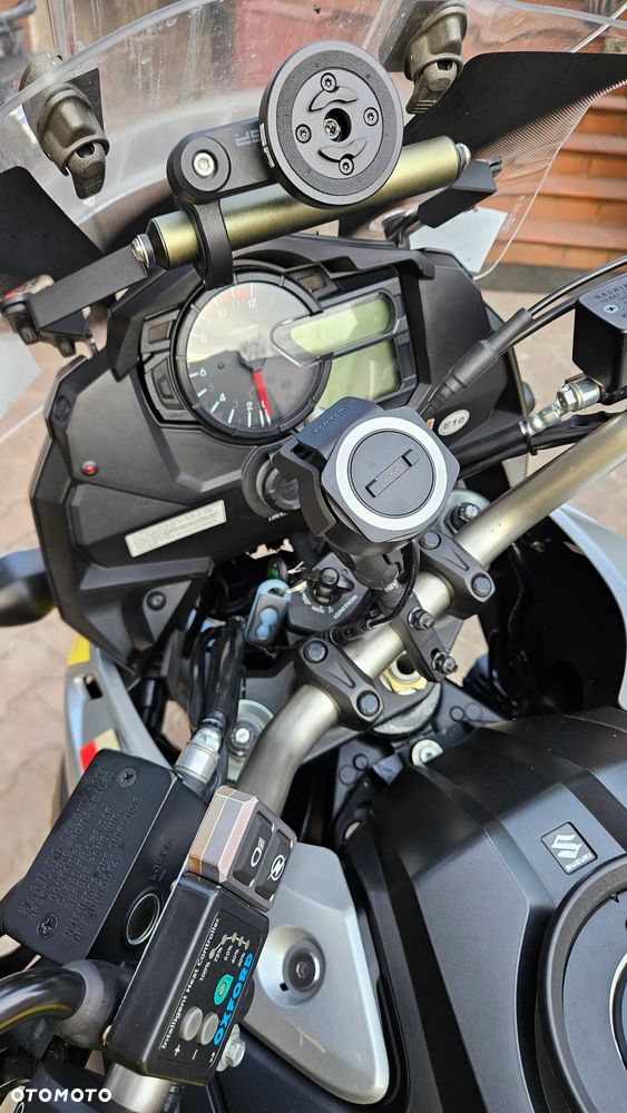 Suzuki V-STROM - 9