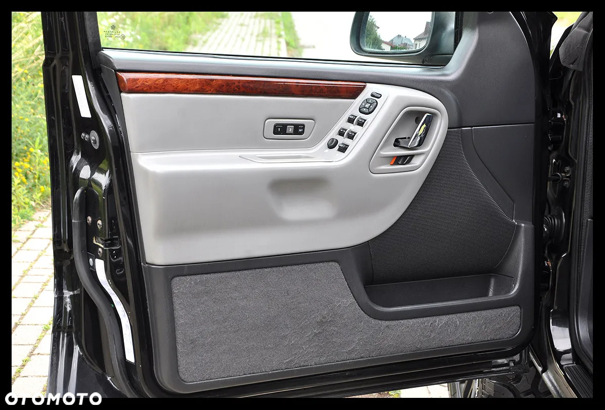 Jeep Grand Cherokee 2.7 CRD Overland - 32