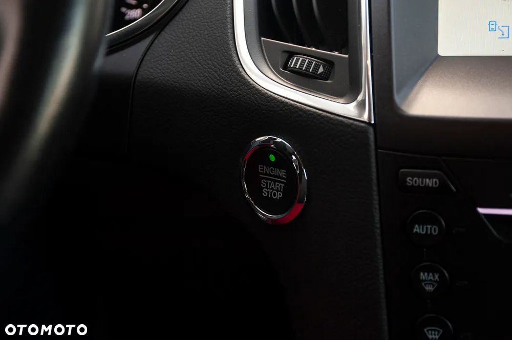 Ford S-Max 2.0 EcoBlue Titanium - 18