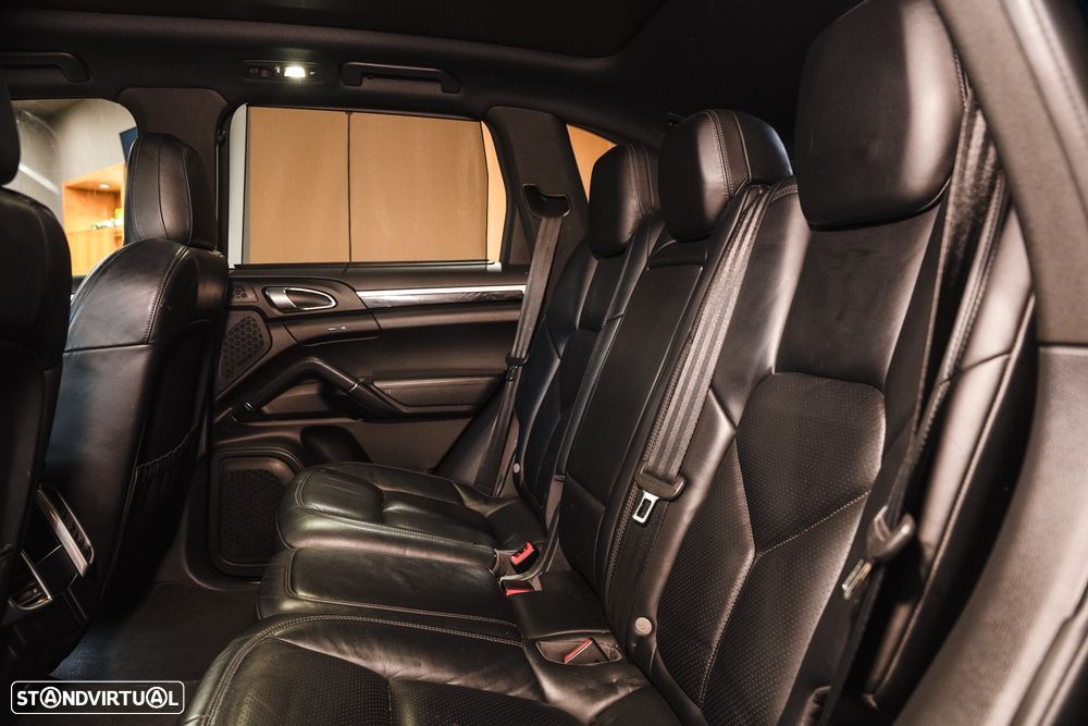 Porsche Cayenne Platinum Edition - 8