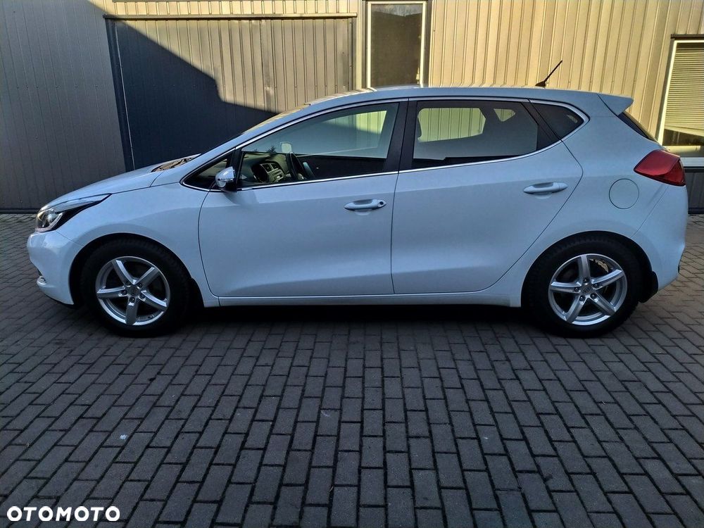 Kia Ceed 1.6 GDI L Business Line DCT - 4