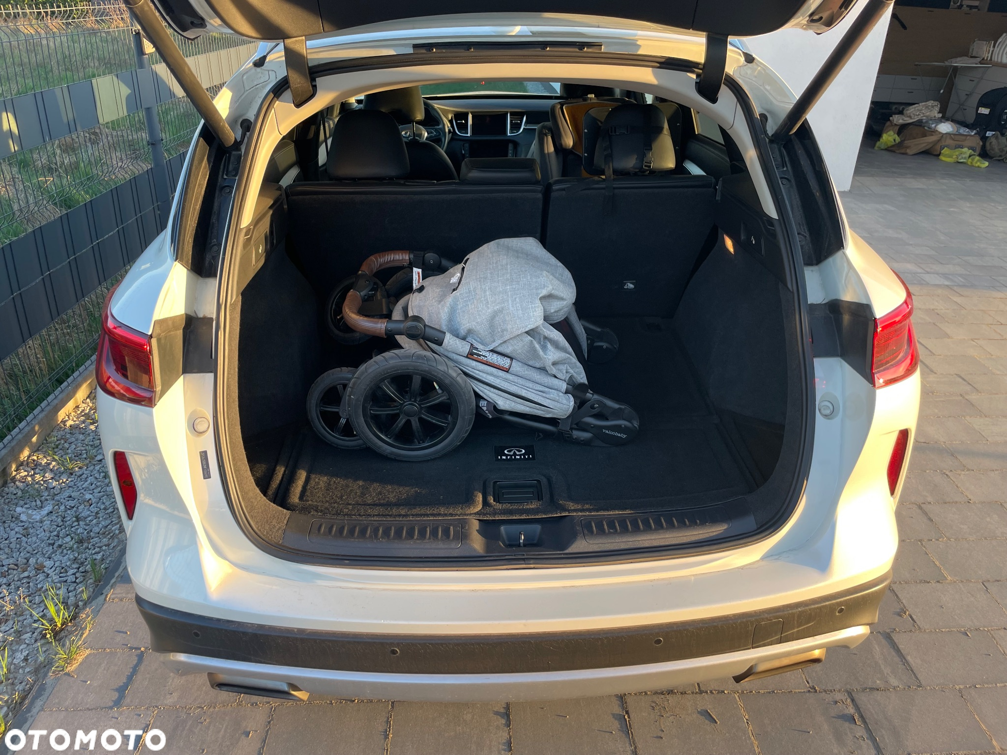 Infiniti QX50 - 15