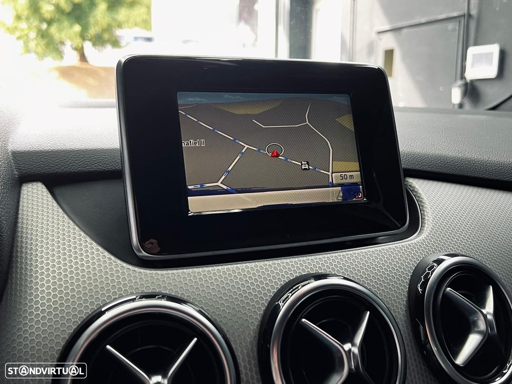 Mercedes-Benz B 180 CDI BlueEFFICIENCY Aut. - 24