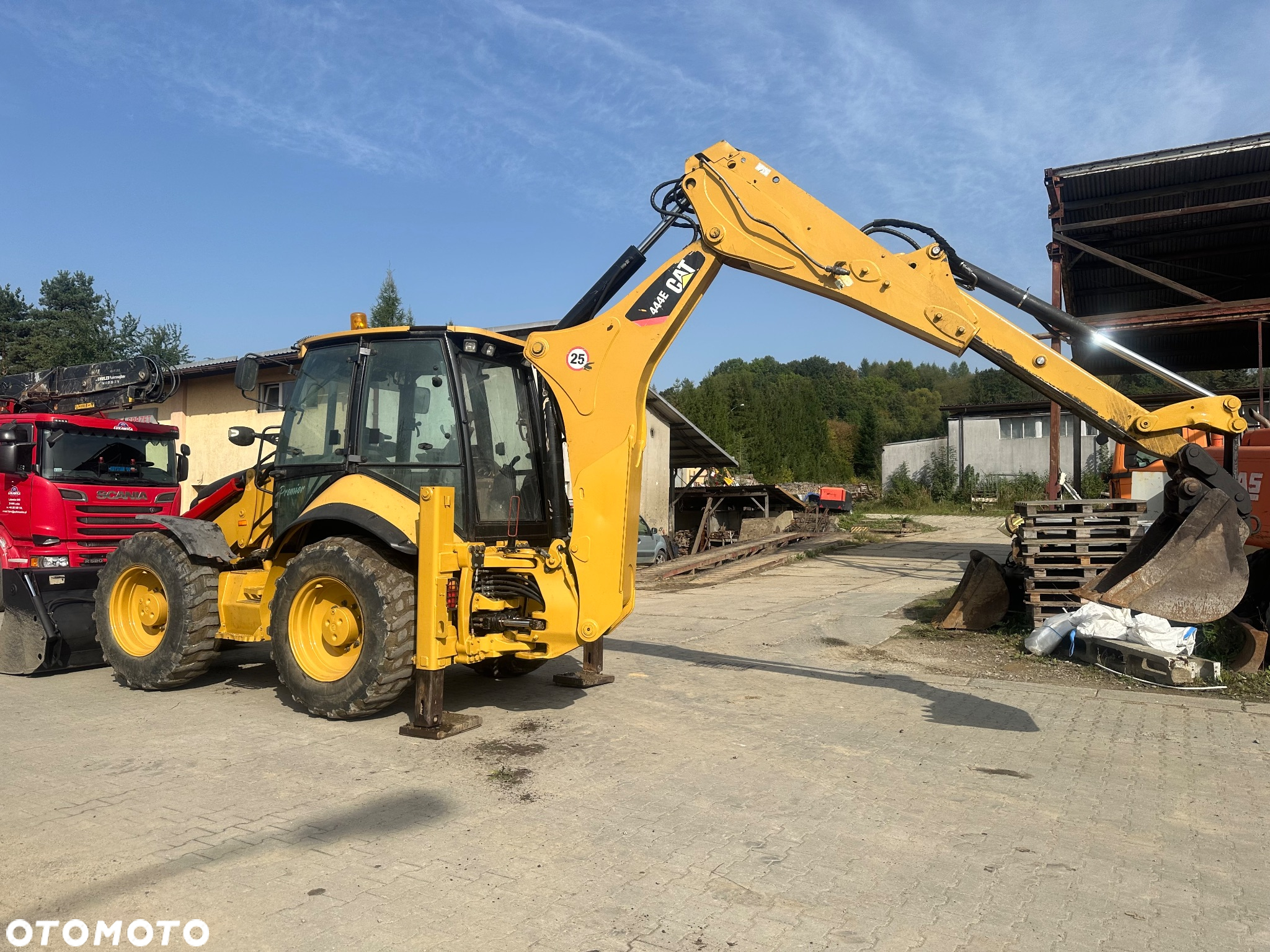 Caterpillar 444 - 4