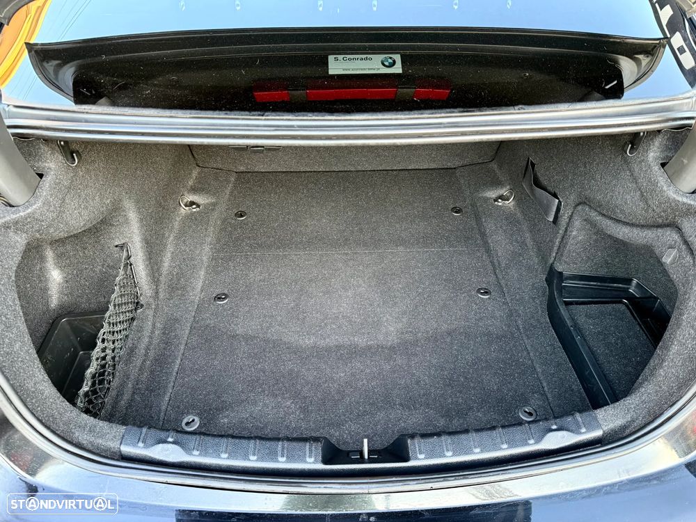 BMW 320 d Auto Line Sport - 28