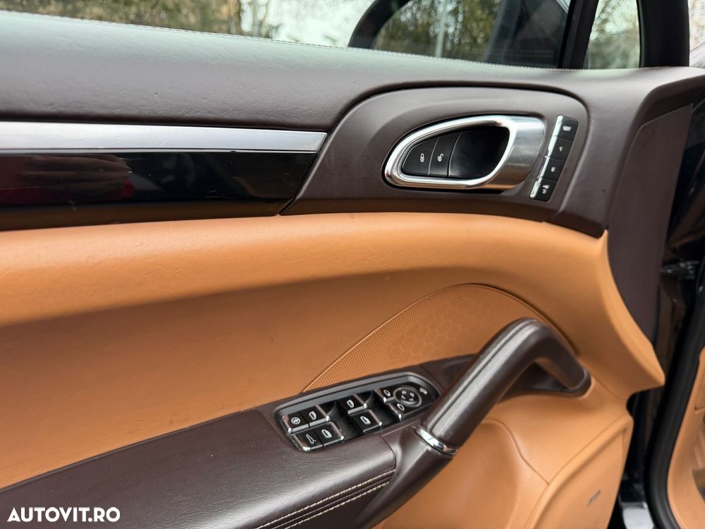 Porsche Cayenne Tiptronic S - 12