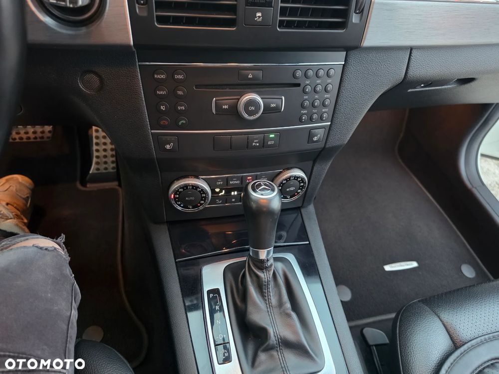 Mercedes-Benz GLK 220 CDI DPF 4Matic BlueEFFICIENCY 7G-TRONIC - 28