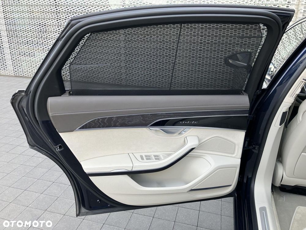 Audi A8 - 32