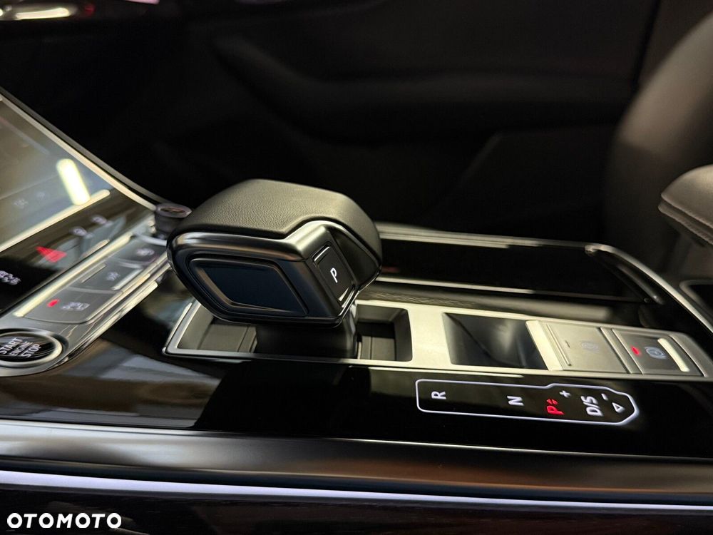 Audi Q8 - 35