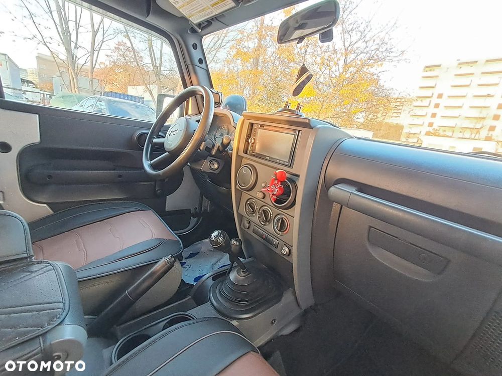 Jeep Wrangler Unlimited 3.8 Sport - 4