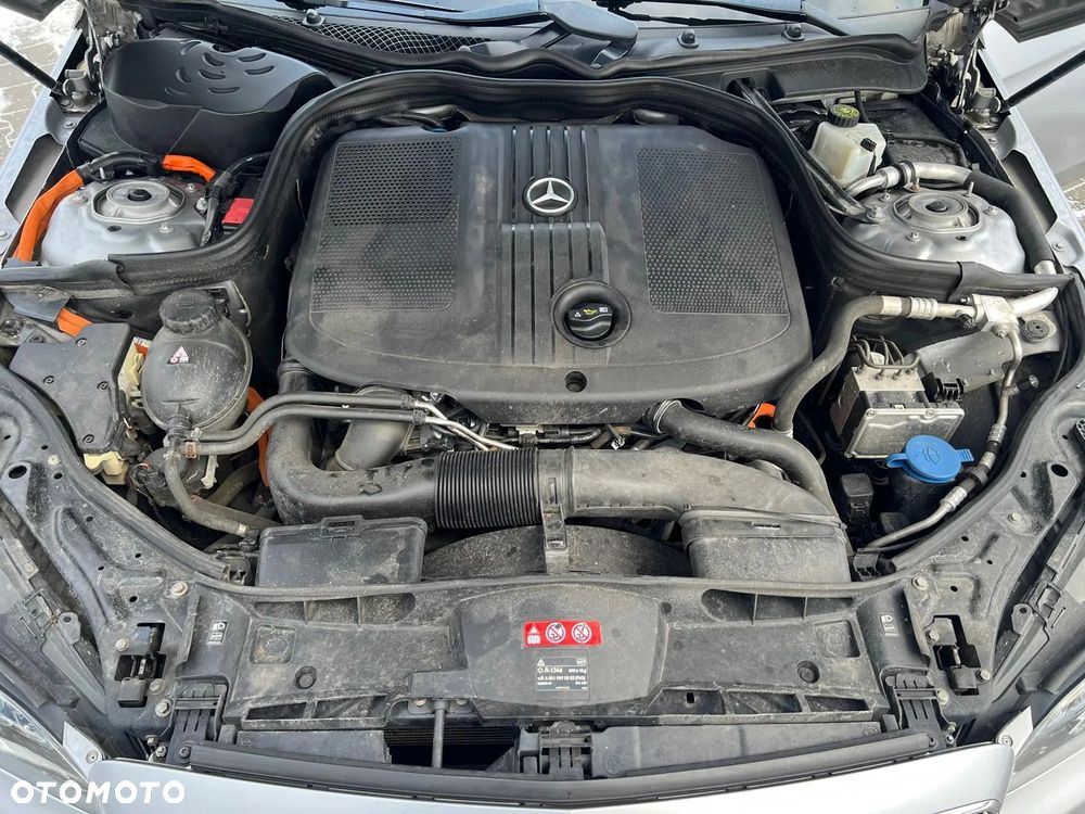 Mercedes-Benz Klasa E 300 BlueTec Hybrid - 38