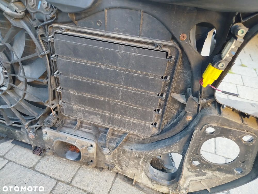 Audi A4 B7 2.0 ALT  pas przedni 8E0805594F - 7