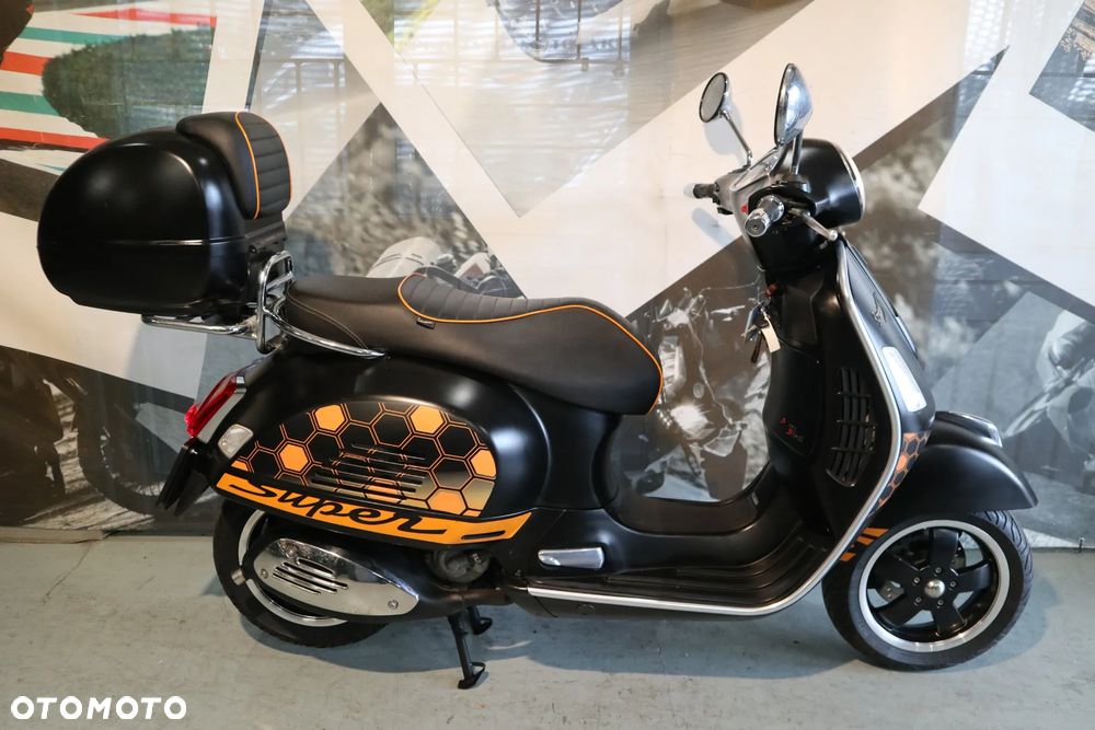 Piaggio Vespa - 4