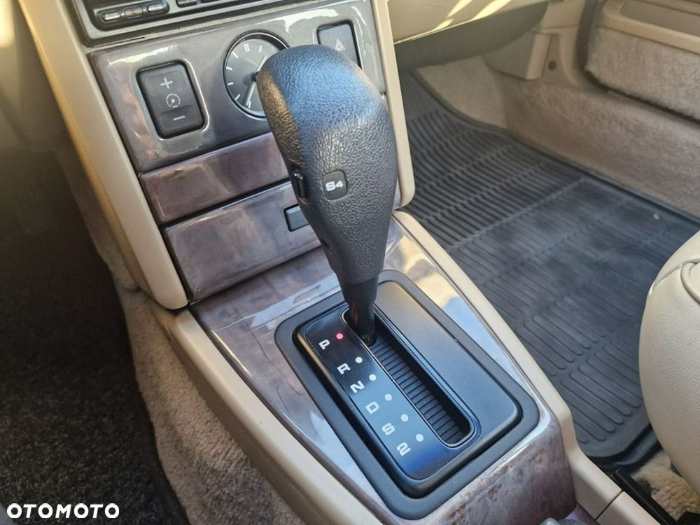 Rover 827 - 18