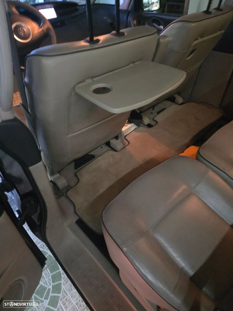 Renault Espace 2.0 dCi Initiale 7L Aut. - 28