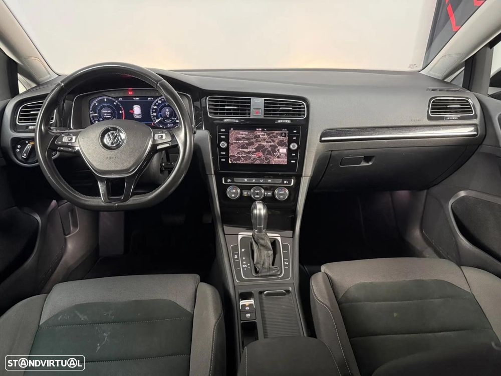 VW Golf 1.6 TDI Highline DSG - 17